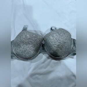 PINK VS Victoria Secret bra grey gray t-shirt wear everywhere lightly lined 40D